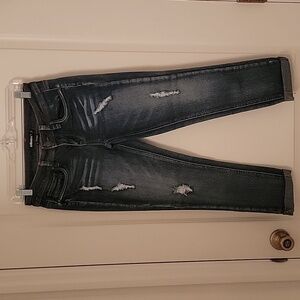 Dollhouse Size 7 Charley Midrise Skinny Jeans.  Excellent Condition!